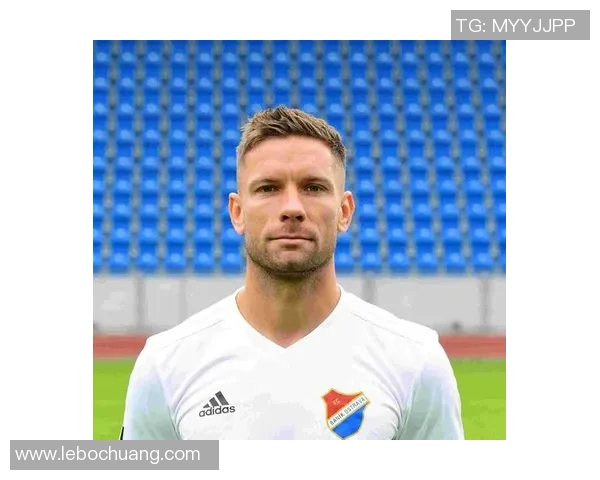 足球明星纷纷迎来新生儿子未来小球员的崛起与期待